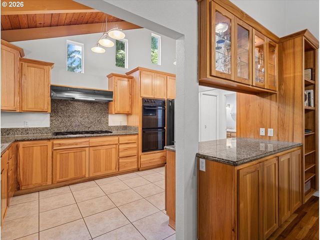 3088 Se CAMWAL Dr, Hillsboro, OR 97123