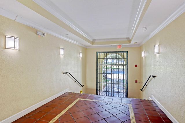 630 S Sapodilla Avenue S 321, West Palm Beach, FL 33401