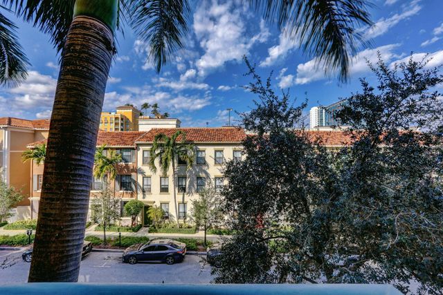 630 S Sapodilla Avenue S 321, West Palm Beach, FL 33401