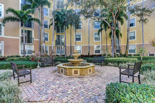 630 S Sapodilla Avenue S 321, West Palm Beach, FL 33401