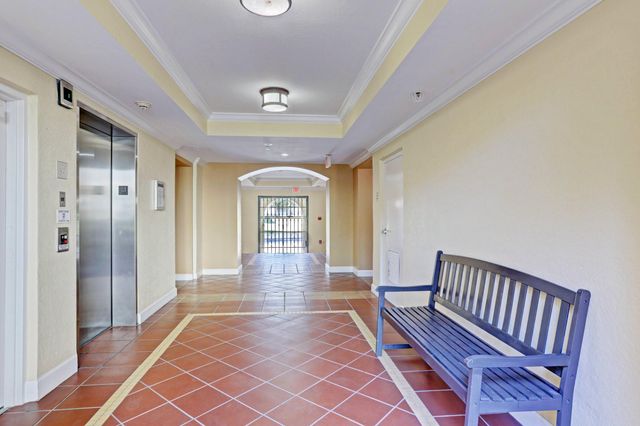 630 S Sapodilla Avenue S 321, West Palm Beach, FL 33401