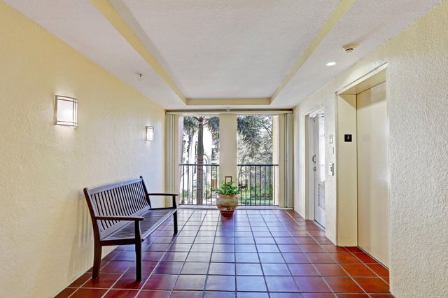 630 S Sapodilla Avenue S 321, West Palm Beach, FL 33401