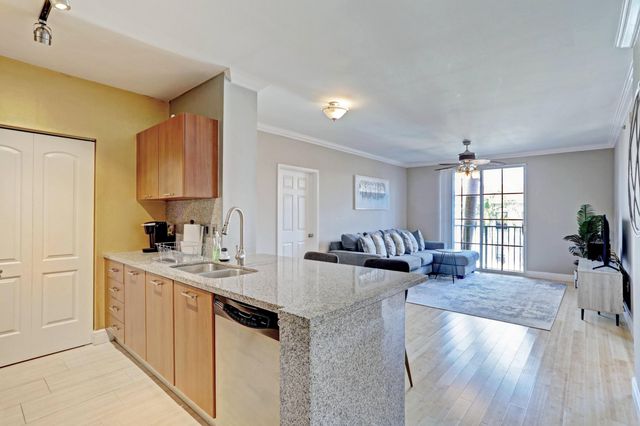 630 S Sapodilla Avenue S 321, West Palm Beach, FL 33401