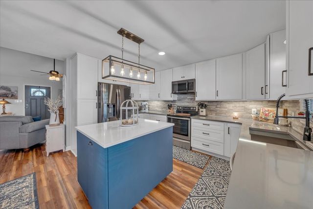 2222 Tindell Ln, Columbia, TN 38401