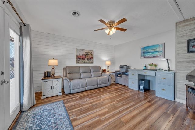 2222 Tindell Ln, Columbia, TN 38401