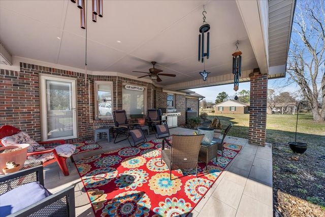 2222 Tindell Ln, Columbia, TN 38401