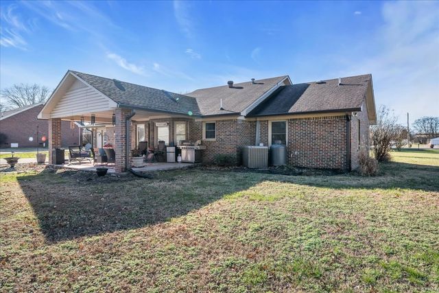 2222 Tindell Ln, Columbia, TN 38401