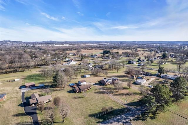 2222 Tindell Ln, Columbia, TN 38401