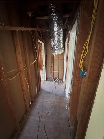 1139 7th Avenue N, Texas City, TX 77590