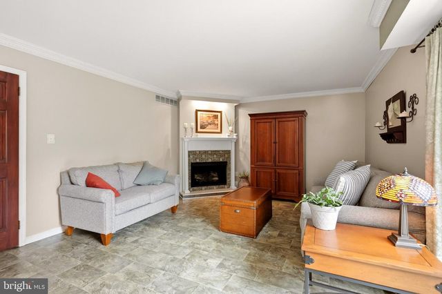 18 OXFORD DR, Sewell, NJ 08080