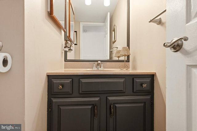 18 OXFORD DR, Sewell, NJ 08080