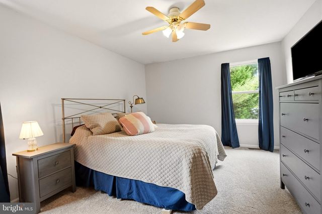 18 OXFORD DR, Sewell, NJ 08080