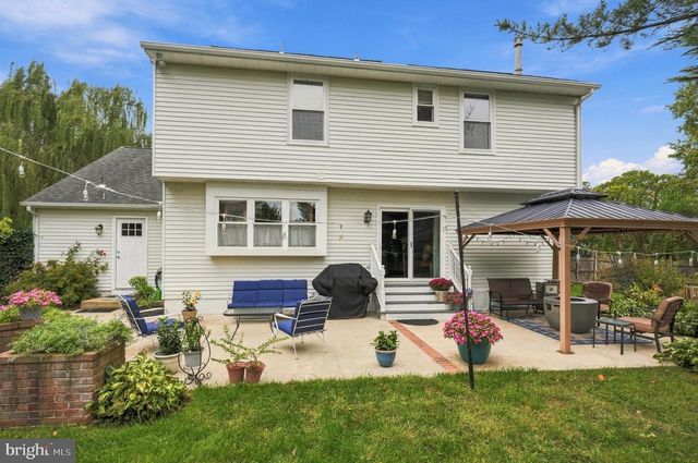 18 OXFORD DR, Sewell, NJ 08080