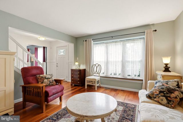 18 OXFORD DR, Sewell, NJ 08080