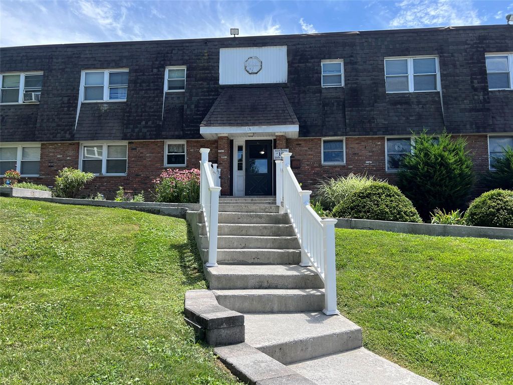 18 Crescent Drive 72, Thiells, NY 10984