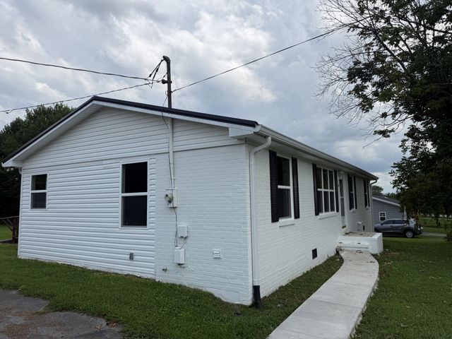 1102 Short Mountain Rd, Mcminnville, TN 37110