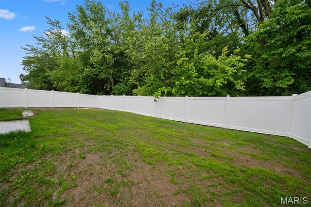 105 Jimmy H Drive, Jonesburg, MO 63351