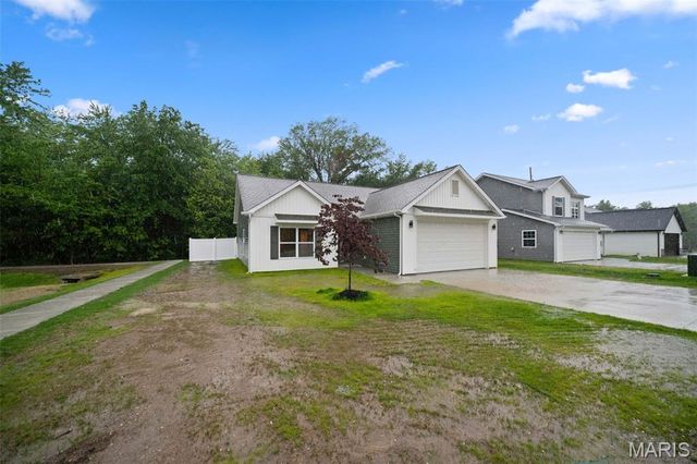 105 Jimmy H Drive, Jonesburg, MO 63351