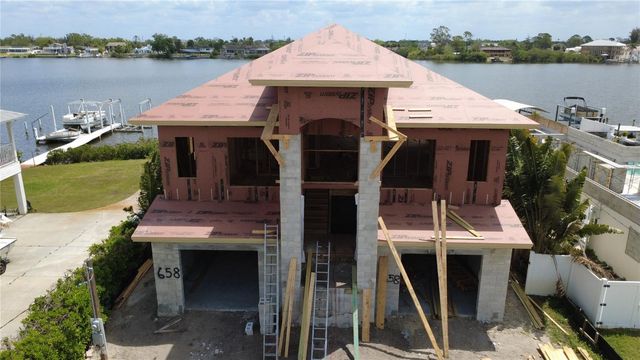 658 BAYSHORE DRIVE, Tarpon Springs, FL 34689