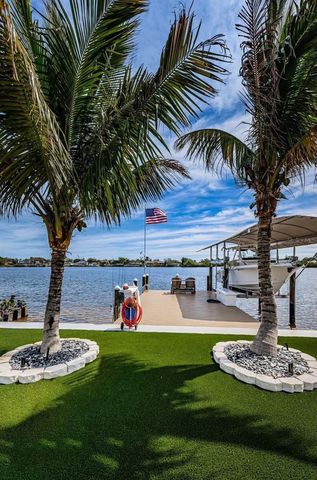 658 BAYSHORE DRIVE, Tarpon Springs, FL 34689