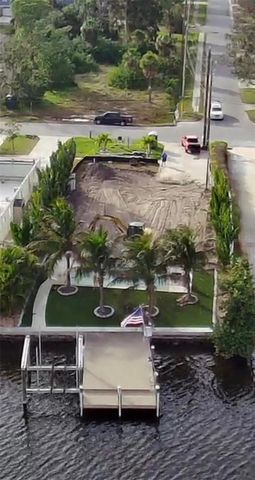658 BAYSHORE DRIVE, Tarpon Springs, FL 34689