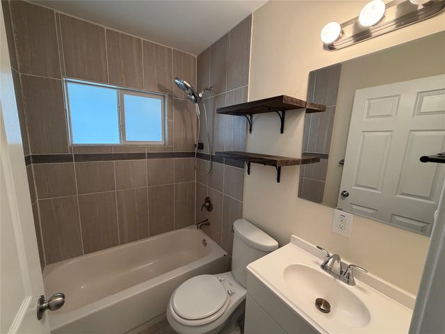 3812 Gordon Avenue, Fort Worth, TX 76110