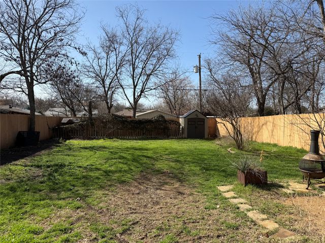 3812 Gordon Avenue, Fort Worth, TX 76110