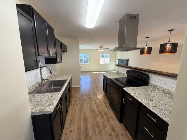 3812 Gordon Avenue, Fort Worth, TX 76110