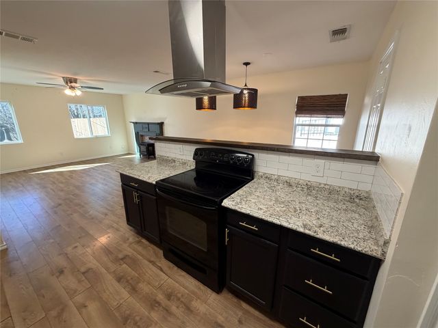 3812 Gordon Avenue, Fort Worth, TX 76110