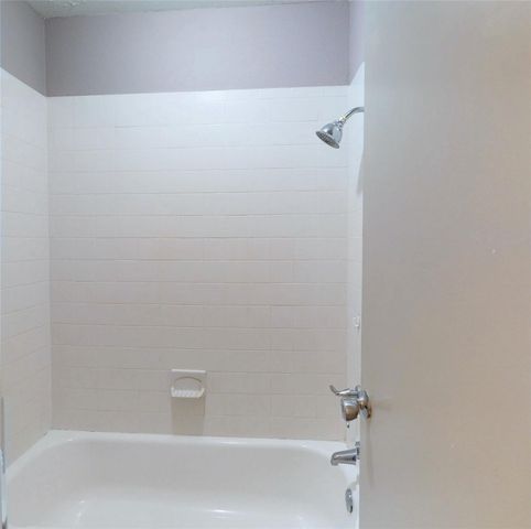 2711 Heritage Colony Drive, Webster, TX 77598