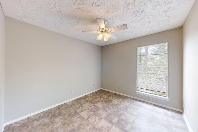 2711 Heritage Colony Drive, Webster, TX 77598