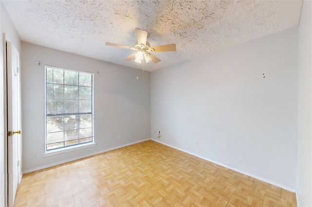 2711 Heritage Colony Drive, Webster, TX 77598