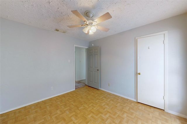 2711 Heritage Colony Drive, Webster, TX 77598