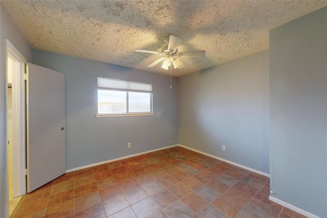 2711 Heritage Colony Drive, Webster, TX 77598