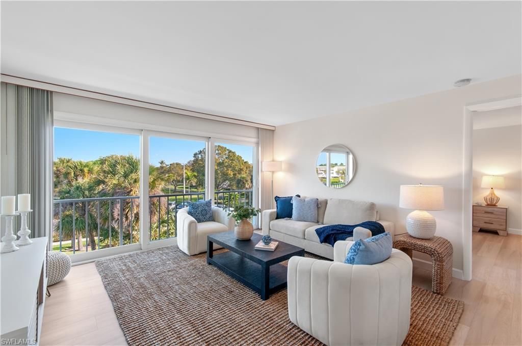 570 12th AVE S 570, Naples, FL 34102