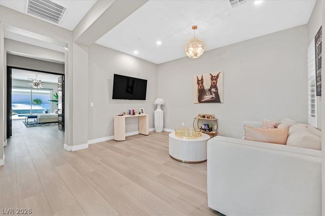 2689 Pioneer Estates Court, Las Vegas, NV 89117