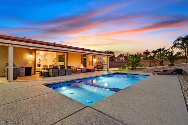 2689 Pioneer Estates Court, Las Vegas, NV 89117
