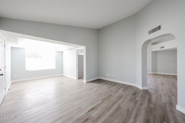 3951 E WALTANN Lane, Phoenix, AZ 85032