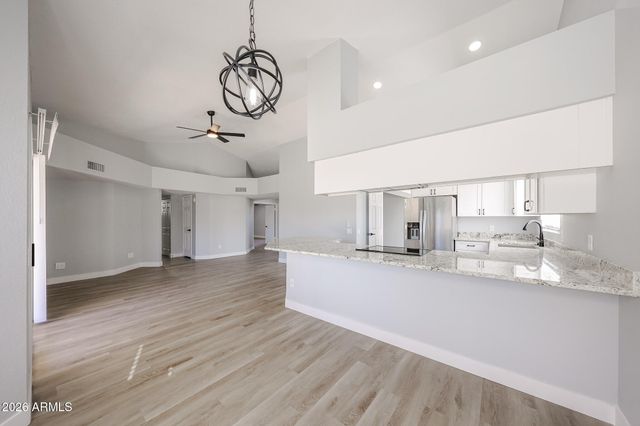 3951 E WALTANN Lane, Phoenix, AZ 85032