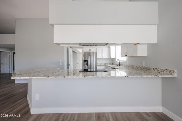 3951 E WALTANN Lane, Phoenix, AZ 85032