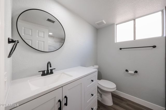 3951 E WALTANN Lane, Phoenix, AZ 85032