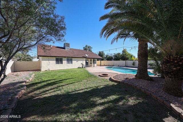 3951 E WALTANN Lane, Phoenix, AZ 85032