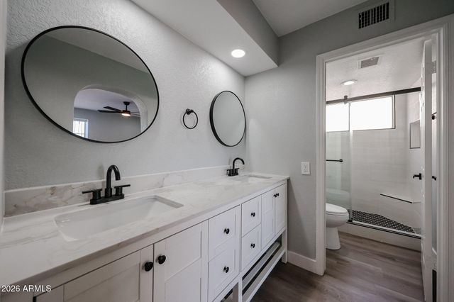 3951 E WALTANN Lane, Phoenix, AZ 85032