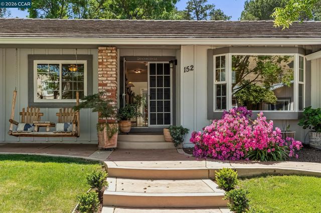 152 Regency Dr, Clayton, CA 94517