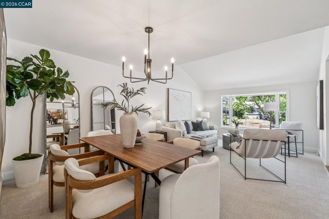 152 Regency Dr, Clayton, CA 94517