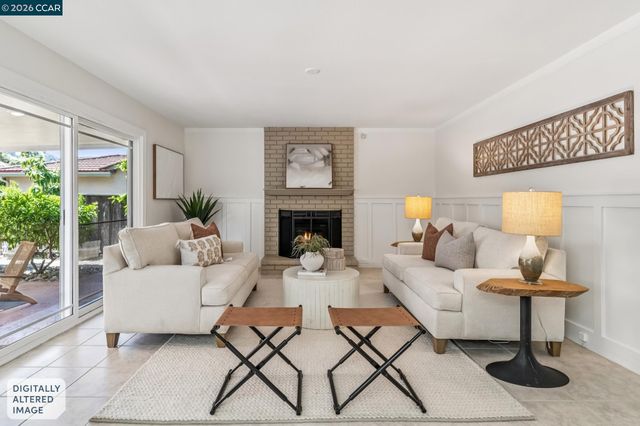 152 Regency Dr, Clayton, CA 94517