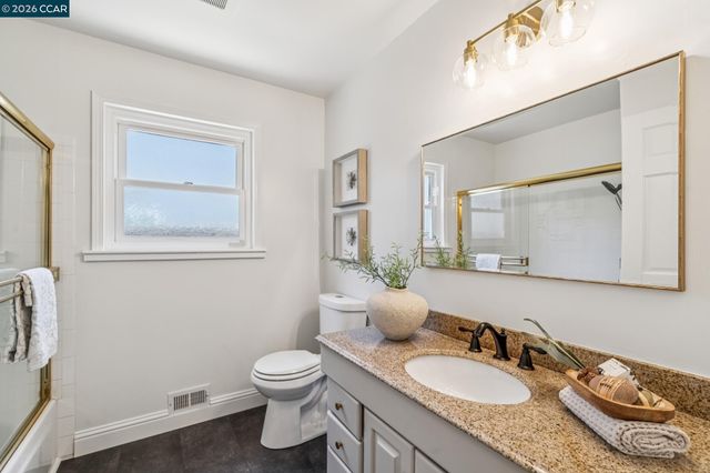 152 Regency Dr, Clayton, CA 94517