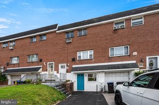 322 W WARREN ST, Norristown, PA 19401