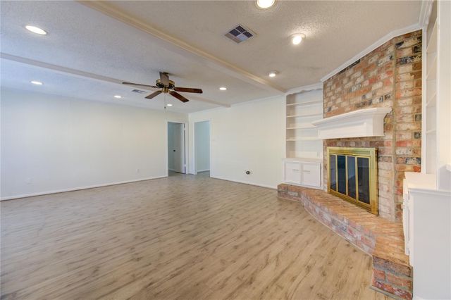 5810 Boyce Springs Drive, Houston, TX 77066