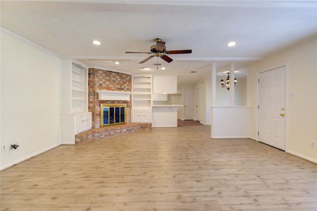 5810 Boyce Springs Drive, Houston, TX 77066